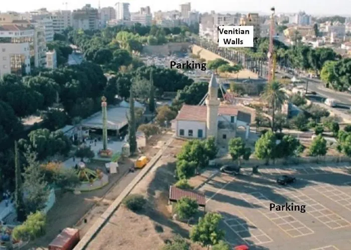 Venetian Walls 公寓